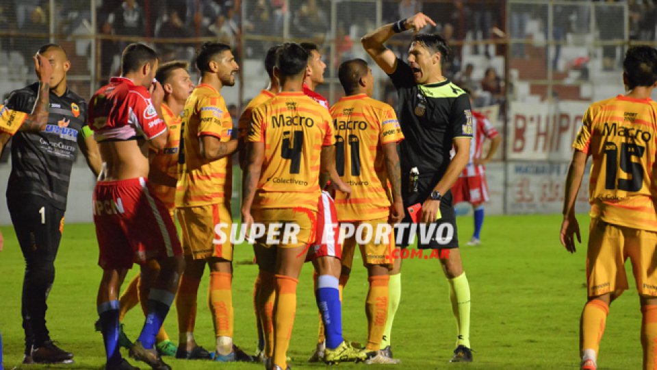 El Gato llegó a los once partidos sin poder sumar de a tres en el campeonato.