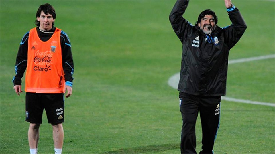Lionel Messi y Diego Maradona juntos.