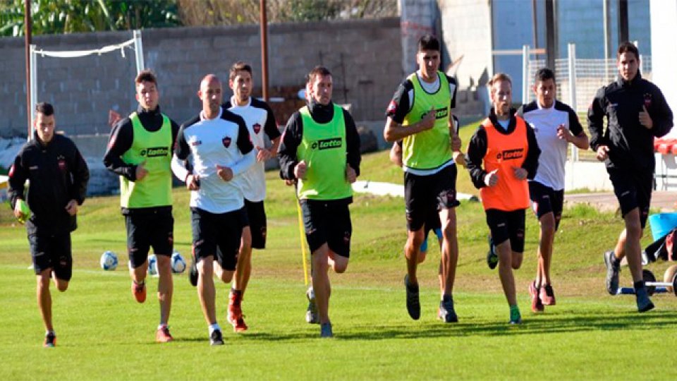 El elenco Rojinegro se prepara para viajar a Junin.