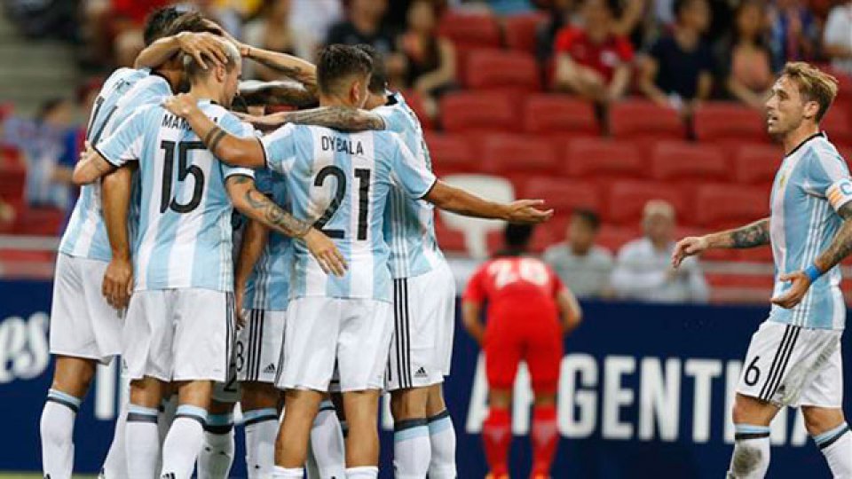 Argentina derrot&oacute; c&oacute;modamente a Singapur.