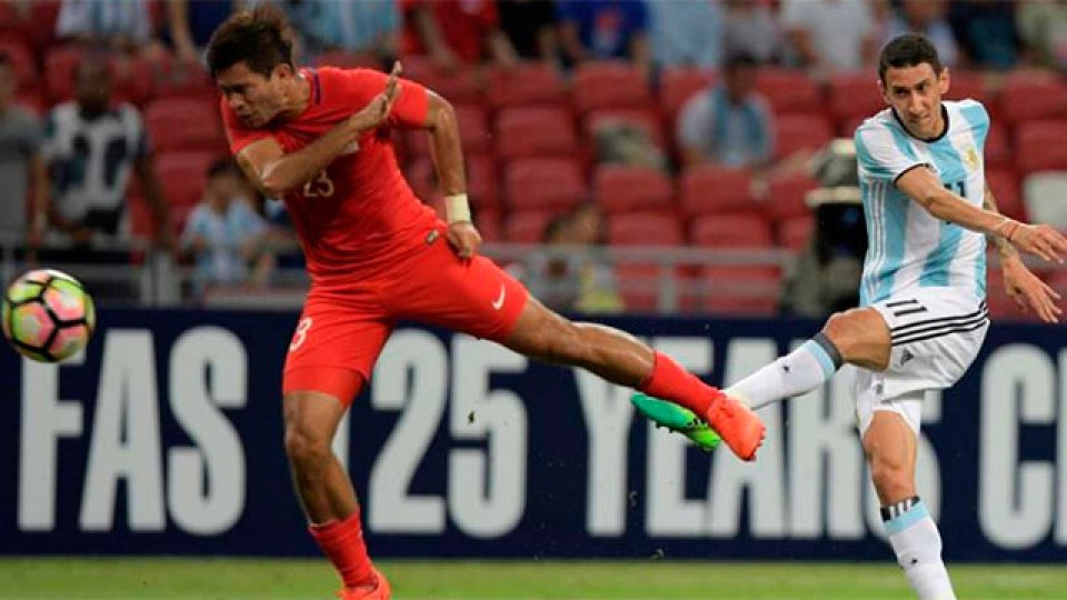 Argentina derrot&oacute; c&oacute;modamente a Singapur.