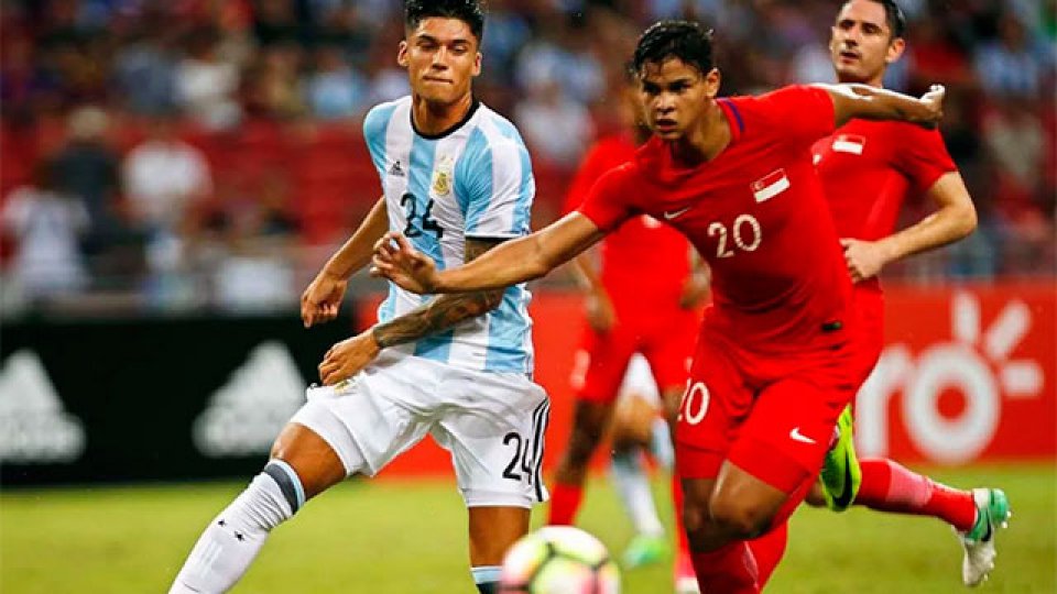 Argentina derrot&oacute; c&oacute;modamente a Singapur.
