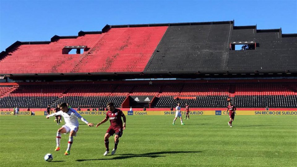 Lanús consiguió un agónico empate 1-1 ante Newell's.