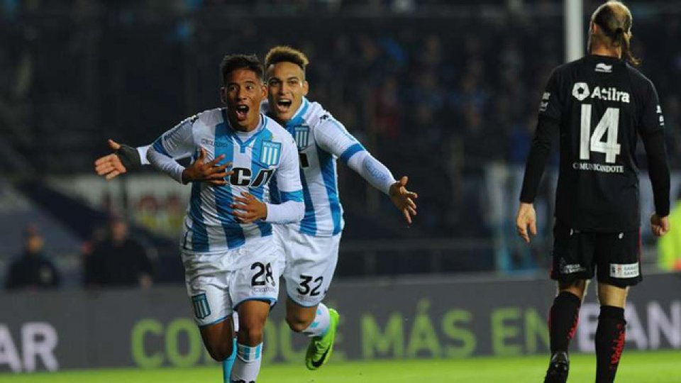 Racing Club derrotó 1 a 0 Colón de Santa Fe y pelea por la Libertadores.