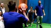 Messi la rompe en todos los deportes: Mirá su puntería en el básquet