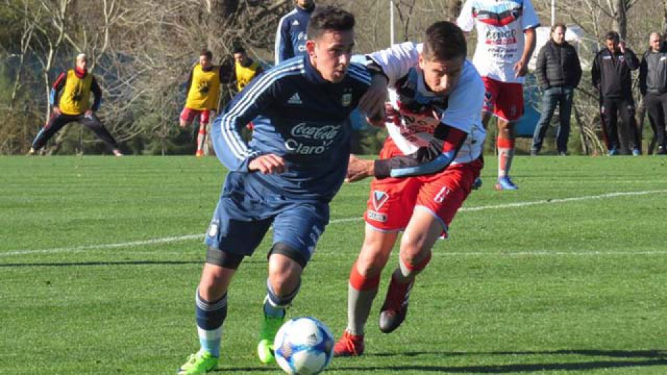 El representativo nacional juvenil consiguió un buen triunfo ante el Tricolor.