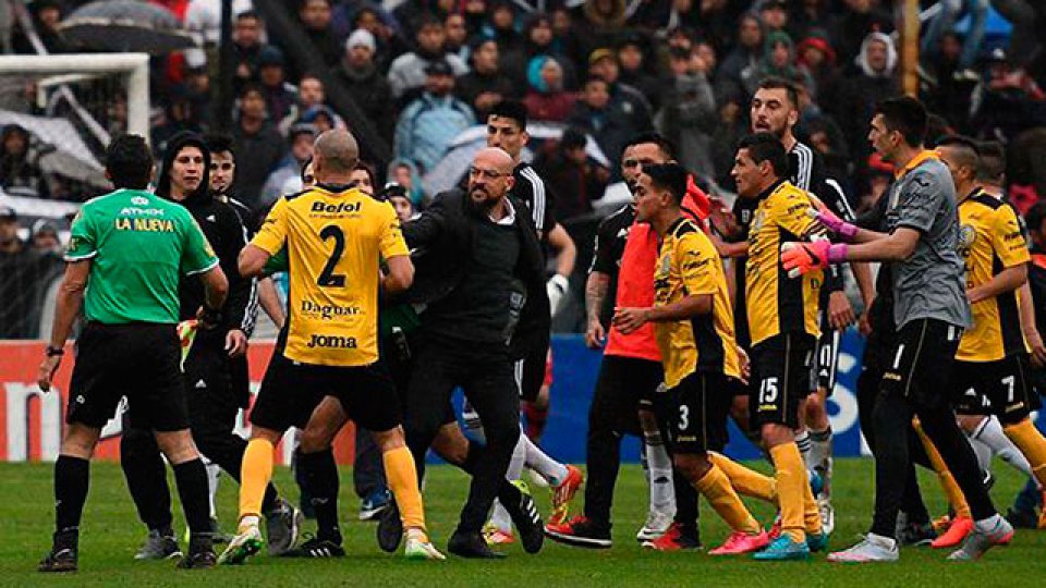 AFA le redujo a sanción a Deportivo Riestra.