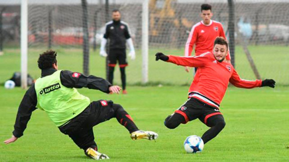 Patronato igual&oacute; con Newells. (Foto: @CANOBoficial)