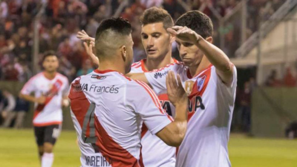 River debutó en la Copa Argentina con goleada ante Atlas.