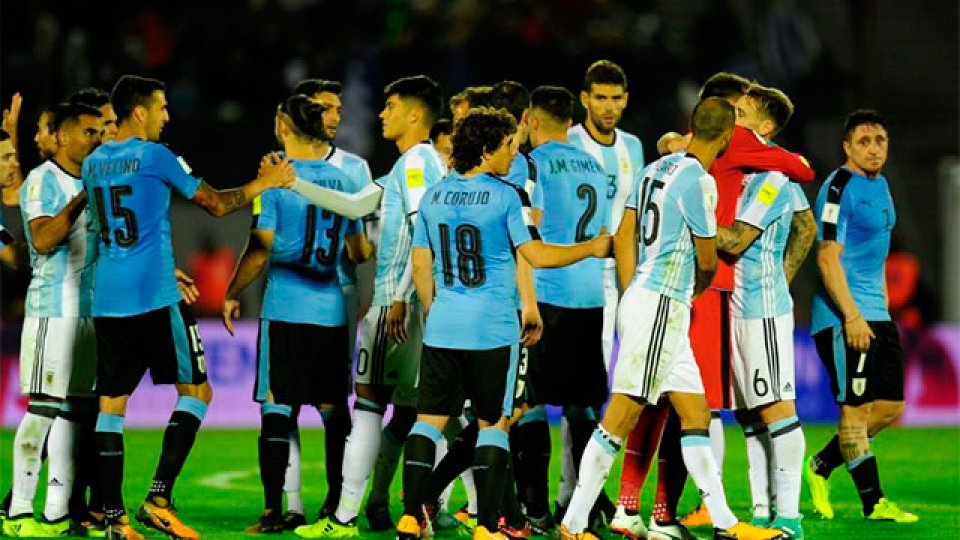 El empate de Uruguay y Argentina que despertó suspicacias.