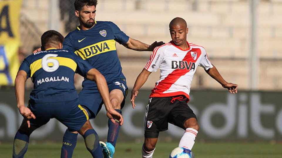 El Xeneize venci&oacute; 1 a 0, en el primer Supercl&aacute;sico de la temporada.