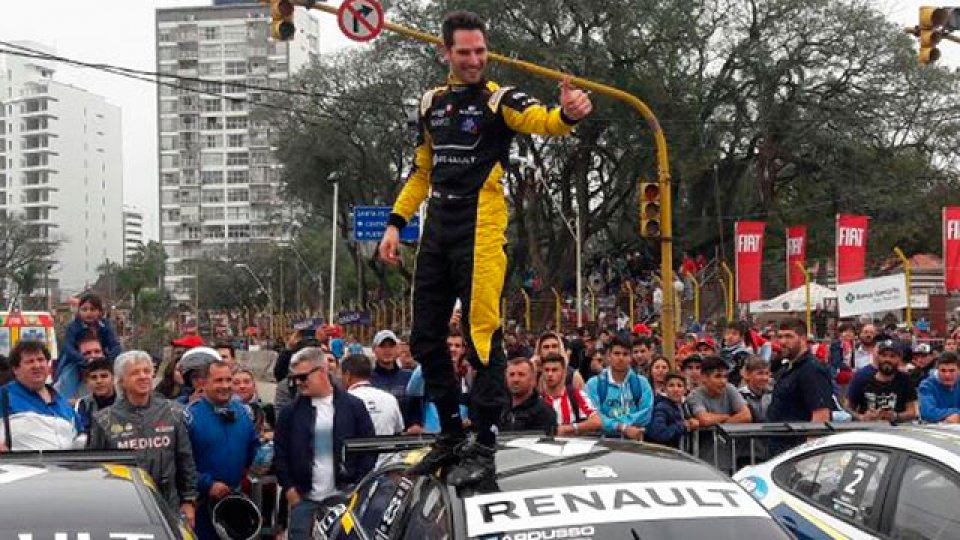 Facundo Ardusso repitió la victoria en el Callejero de Santa Fe.