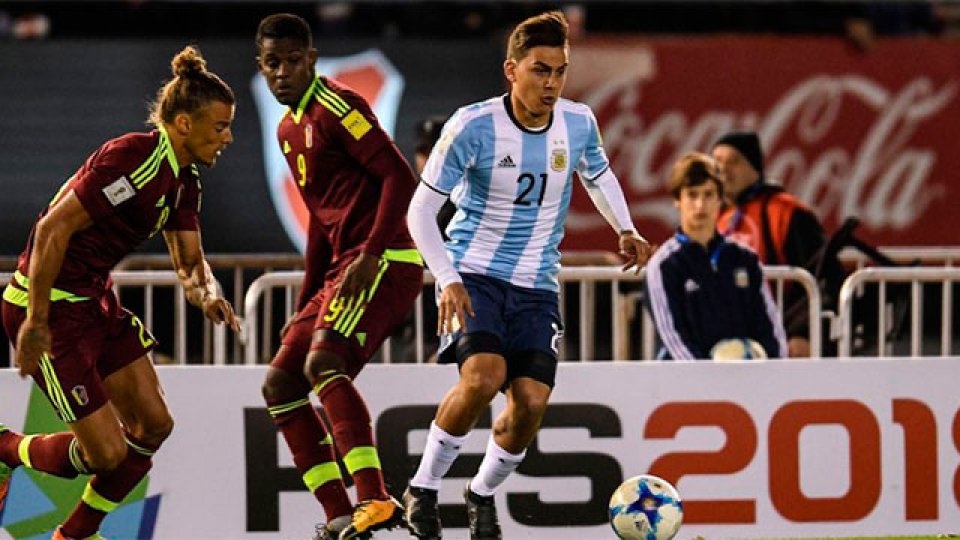 Argentina no pudo con Venezuela y sigue en zona de repechaje.