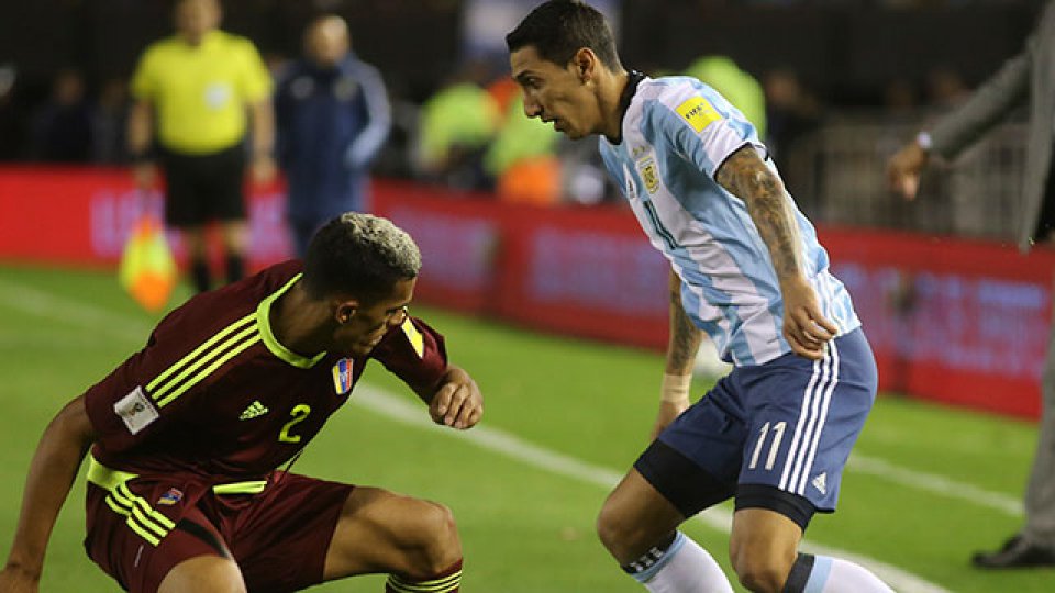 Argentina no pudo con Venezuela y sigue en zona de repechaje.