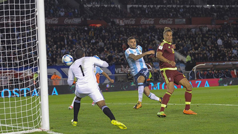 Argentina no pudo con Venezuela y sigue en zona de repechaje.