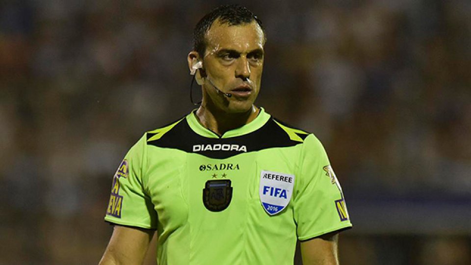 Jorge Baliño será el árbitro para el partido del lunes a las 19 en el Grella. Jorge Baliño será el árbitro para el partido del lunes a las 19 en el Grella.