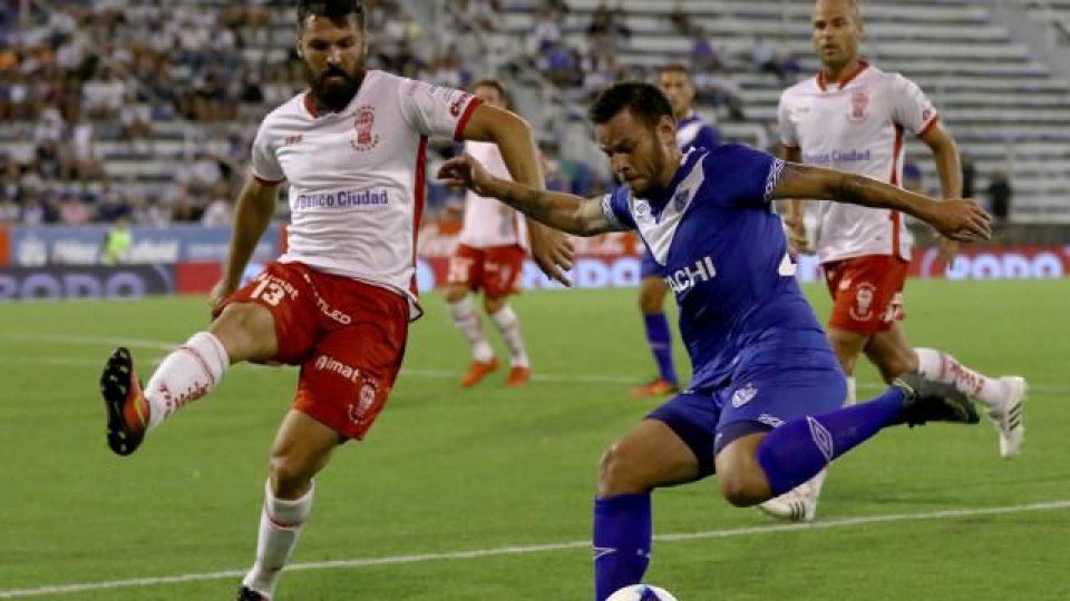 El Quemero y Vélez no tendrán a sus hinchas en el cruce de la Copa Argentina.