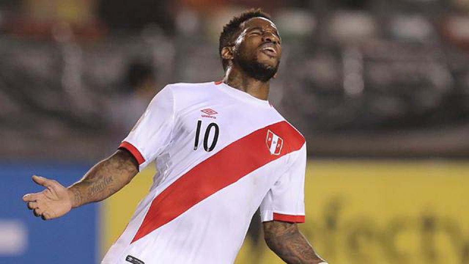 Jefferson Farfán se perderá los partidos frente a Argentina y Colombia.