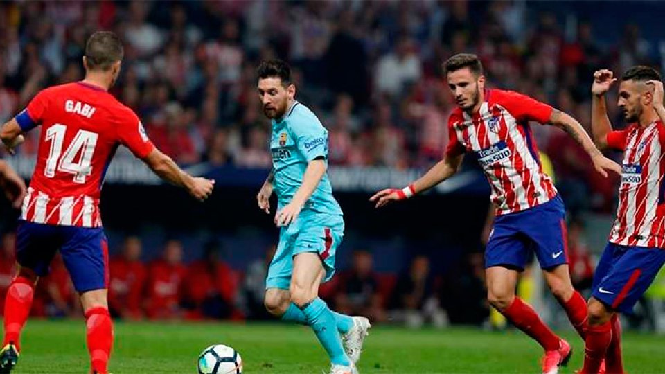 Barcelona igualó ante Atlético Madrid y mantuvo la punta en España.