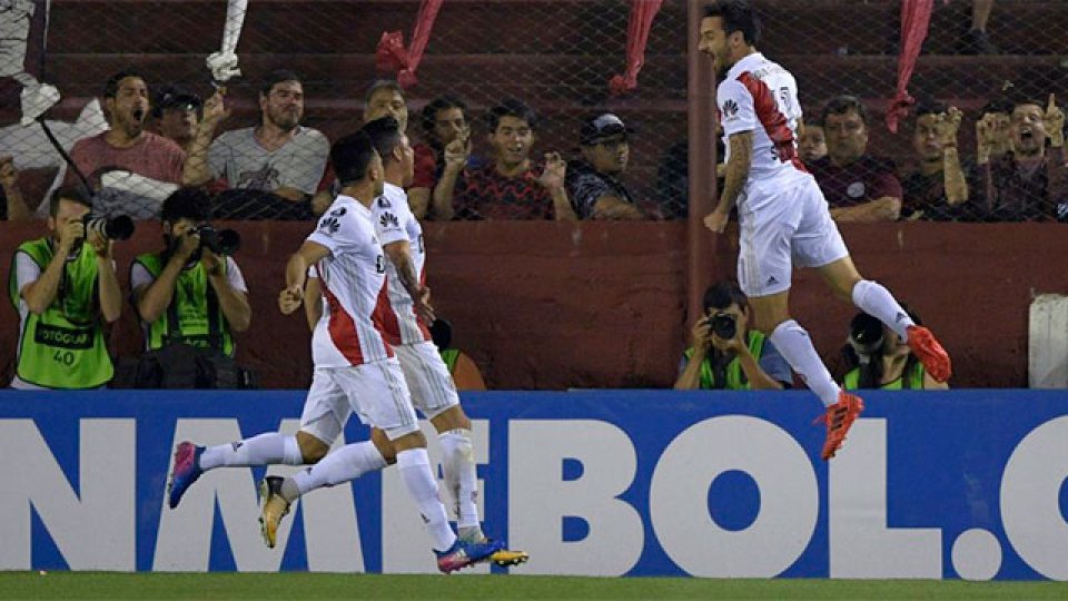 Lan&uacute;s lo dio vuelta un partido hist&oacute;rico ante River.