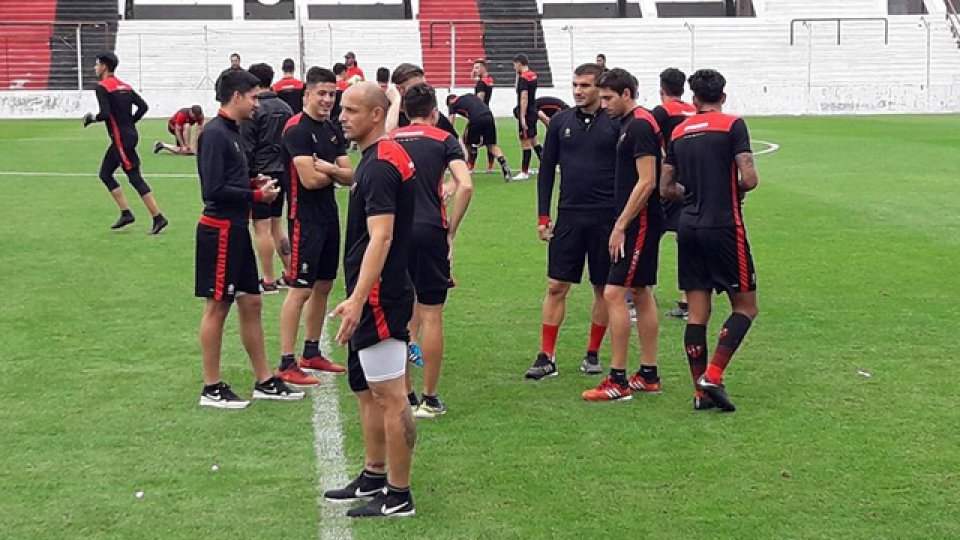 El Rojinegro piensa en la reanudación de la Superliga. El Rojinegro piensa en la reanudación de la Superliga.