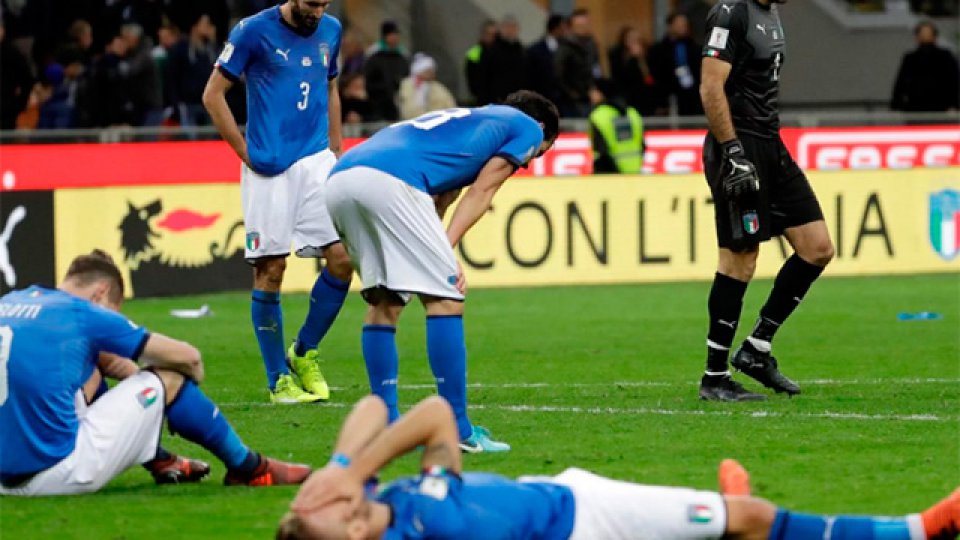 Italia no pudo con Suecia y quedó sin Mundial después de 60 años. Italia no pudo con Suecia y quedó sin Mundial después de 60 años.