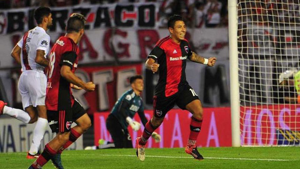 Newell&acute;s se impuso a River en el Monumental. (Foto: Ol&eacute;)