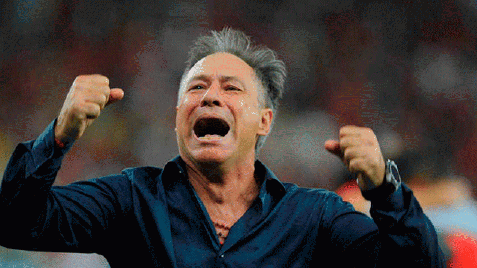 El entrenador de Independiente se emocionó fuerte en el festejó.