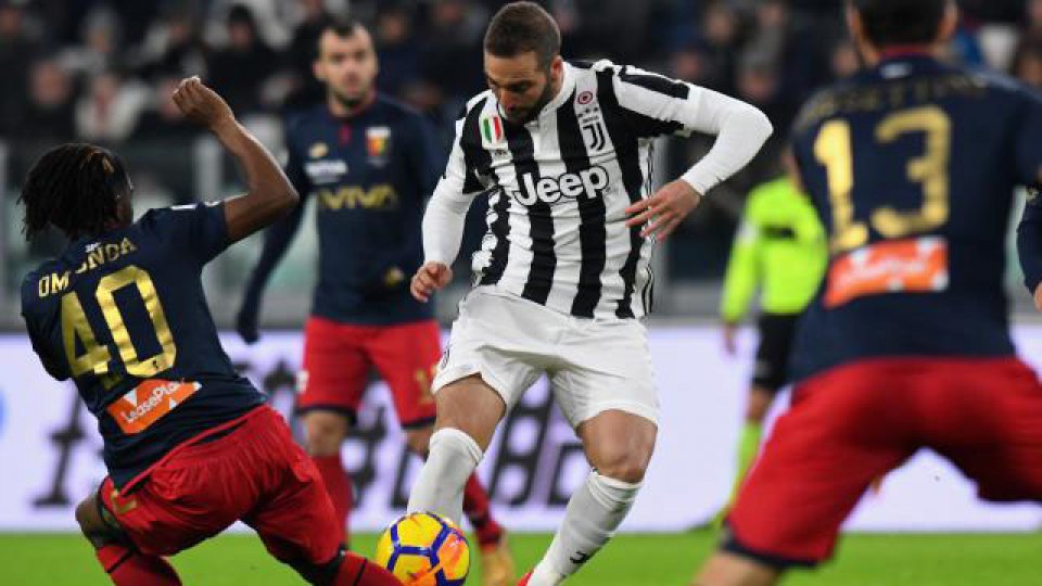 Higuaín salió de Italia y voló hacia Argentina.