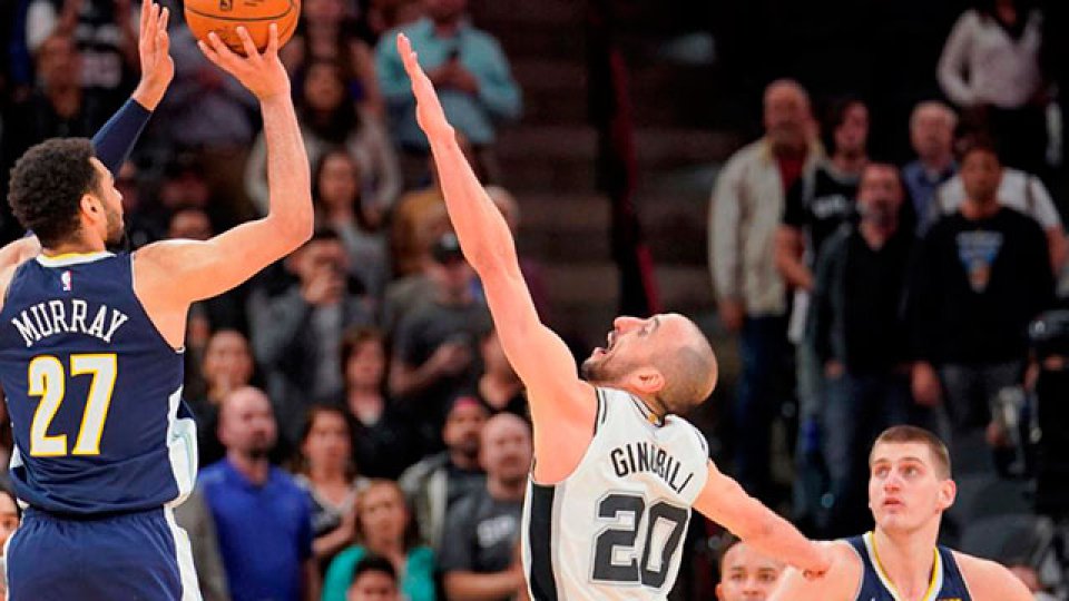 Manu Ginóbili volvió a ser figura en un nueva victoria de los Spurs.