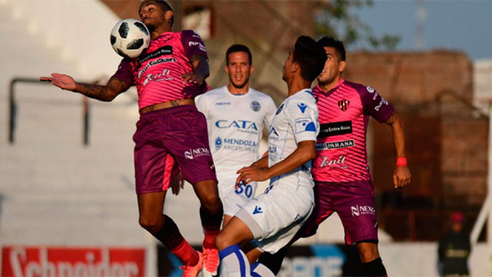 Patronato juega el sábado 21.30 ante Vélez. Patronato juega el sábado 21.30 ante Vélez.