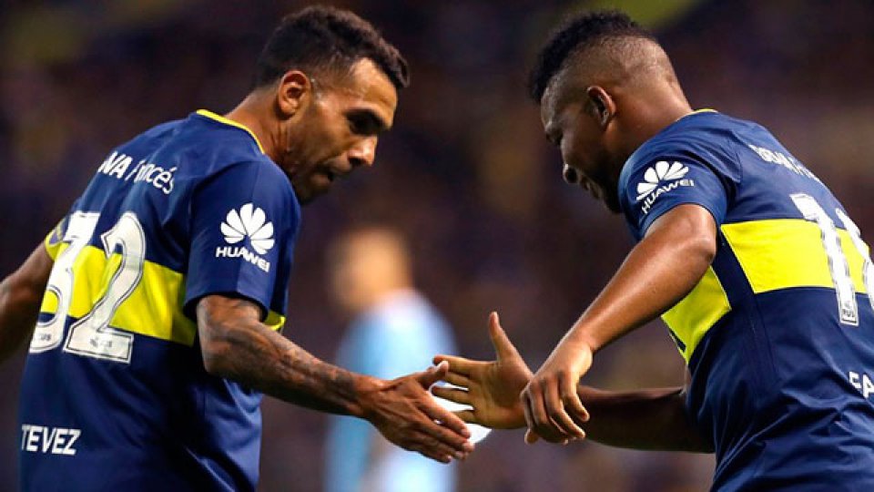 Boca le sacó siete puntos a su escolta. Boca le sacó siete puntos a su escolta.