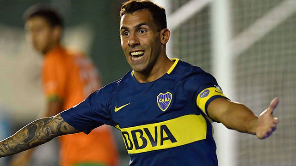 Boca superó a Banfield y estiró diferencias en la punta.