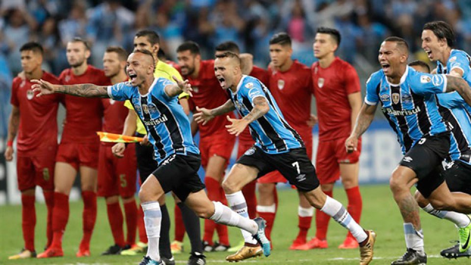 Independiente no pudo en los penales y Gremio se quedó con la Recopa.