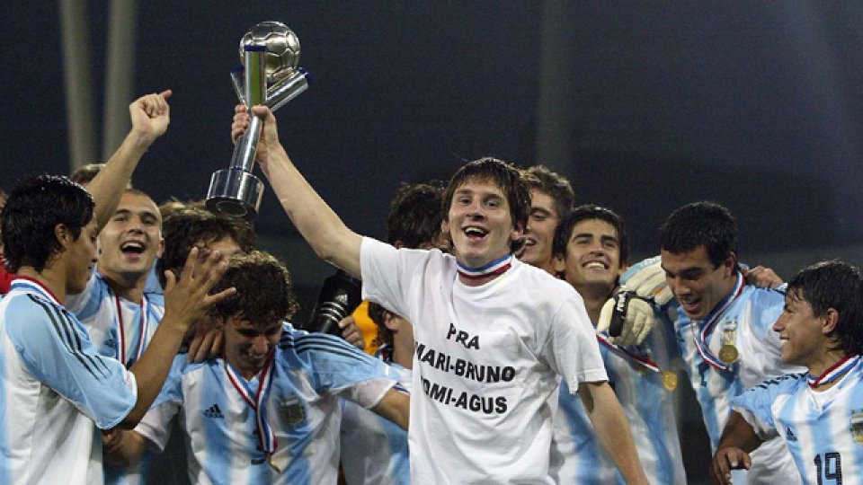 En 2005 Lionel Messi levantó una de las seis copas Sub 20 ganadas por Argentina.
