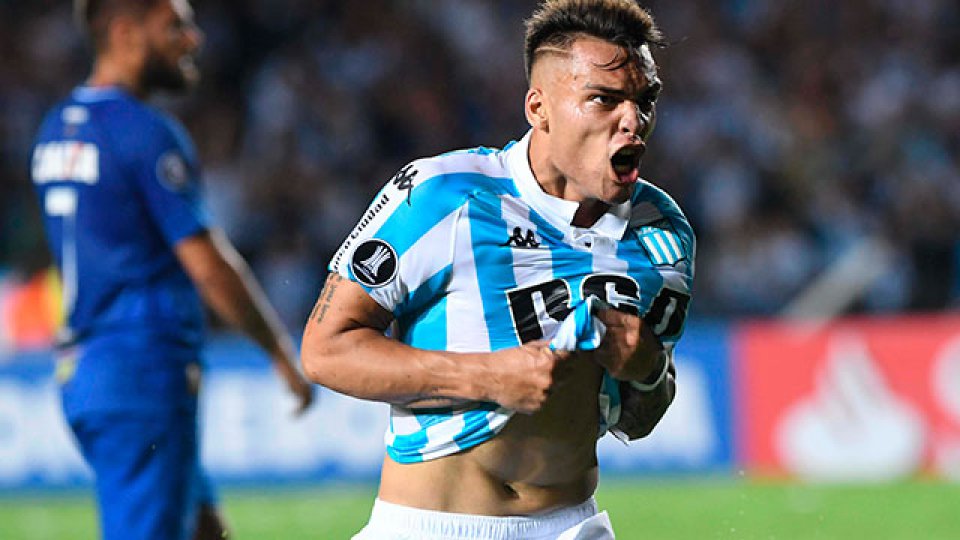 Racing debutó en la Copa Libertadores con un gran triunfo ante Cruzeiro.