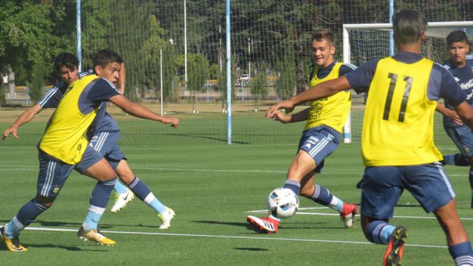 34 juveniles buscan su lugar en el seleccionado Sub 19 Albiceleste.
