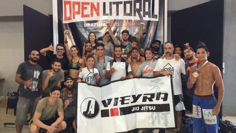 El equipo Vieyra Jiu Jitsu celebra su gran producción en el Torneo Open Litoral.