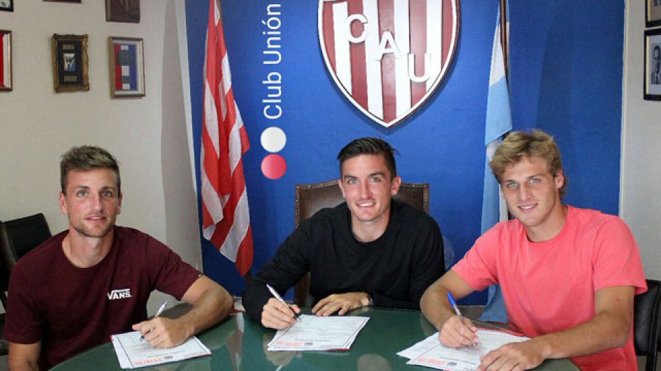 Los hermanos Pittón junto a Manuel De Iriondo en las oficinas del club.