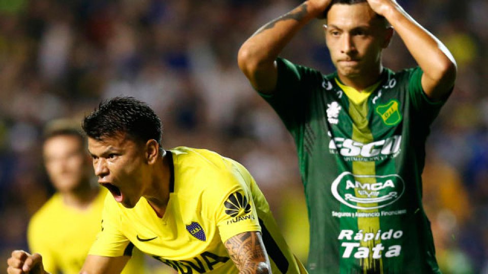 Defensa y Justicia sorprendió a Boca y lo superó 2 a 1 en la Bombonera.