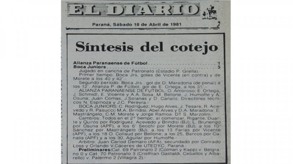 Un joven Diego Armando Maradona en el estadio Presbítero BArtolomé Grella.