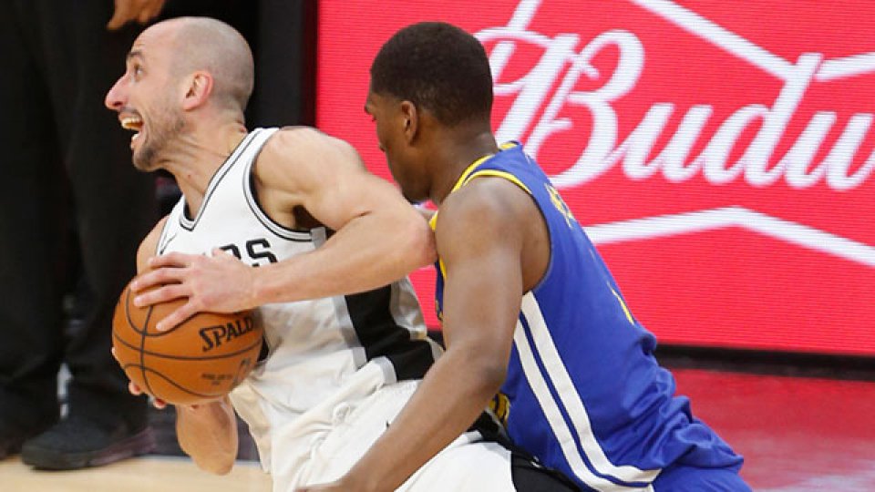 Los Spurs volvieron a perder y quedó al borde de la eliminación. Los Spurs volvieron a perder y quedó al borde de la eliminación.