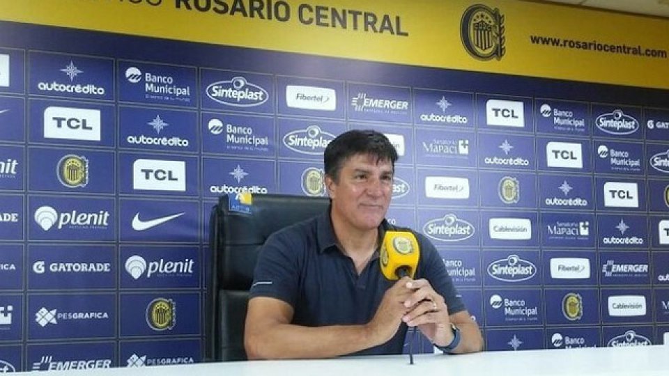 "Estoy contento y con fe porque no veo tantos problemas", dijo el Flaco. "Estoy contento y con fe porque no veo tantos problemas", dijo el Flaco.