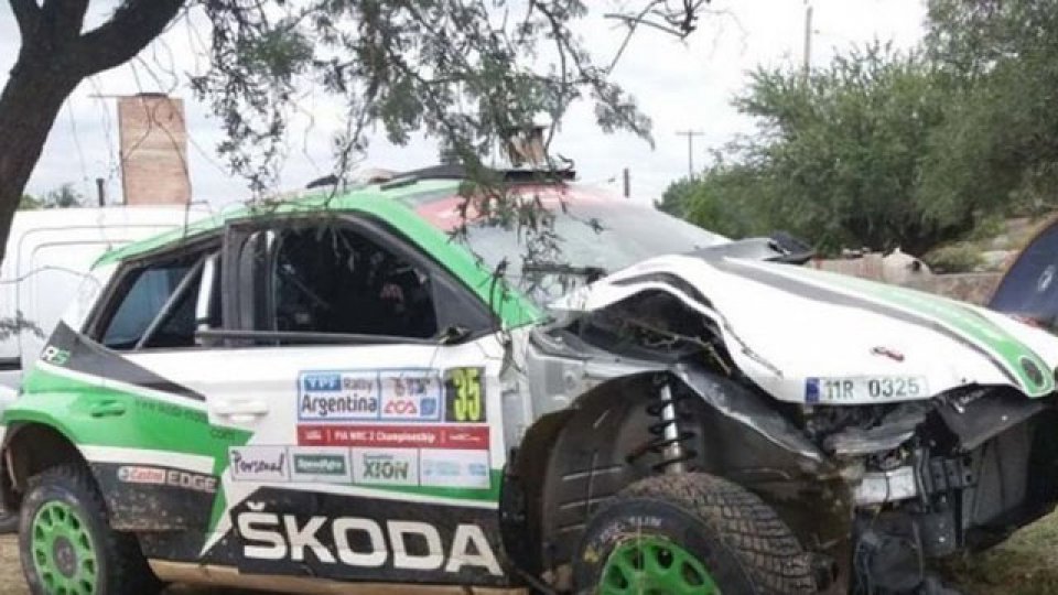 Vuelco espectacular en el Rally de Córdoba.