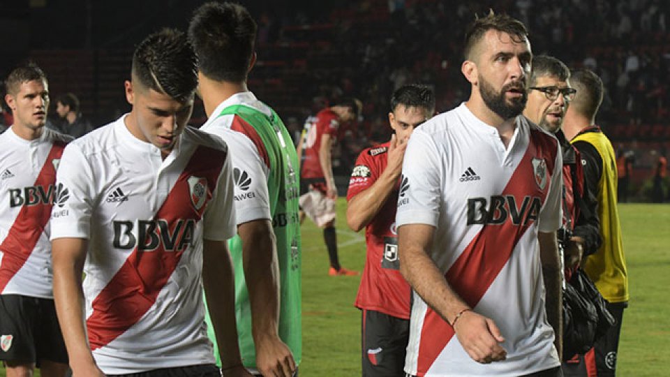 River igualó con Colón en Santa Fe y dejó pasar la chance copera. (Olé)