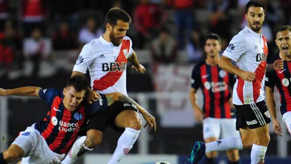 River derrotó a San Lorenzo en el último partido de la Superliga.