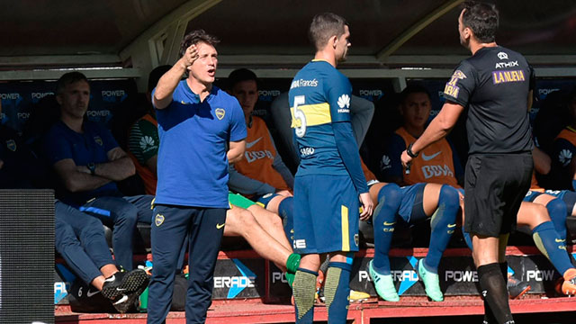 Fernando Gago se enojó por quedar fuera del Superclásico y se negó jugar en la Reserva