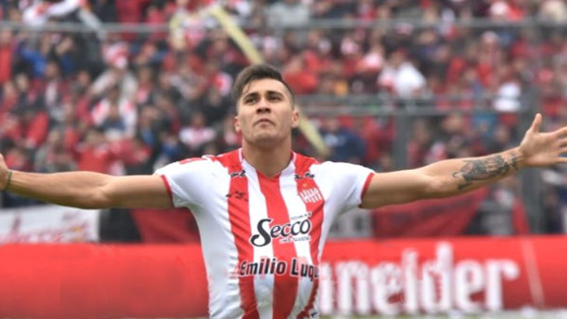 El Santo ascendió a Primera donde lo espera su clásico Atlético Tucumán.
