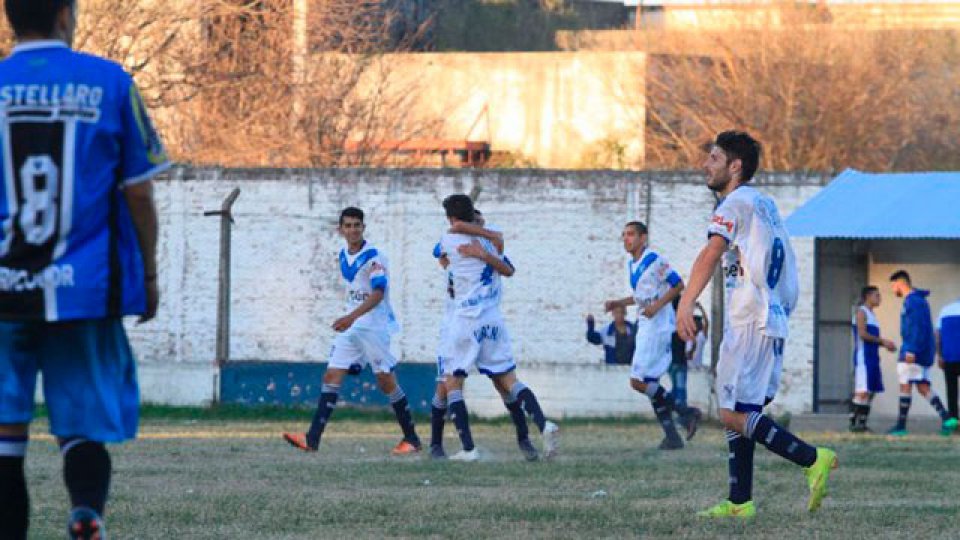 Sportivo Urquiza y Belgrano se bajarían del torneo.