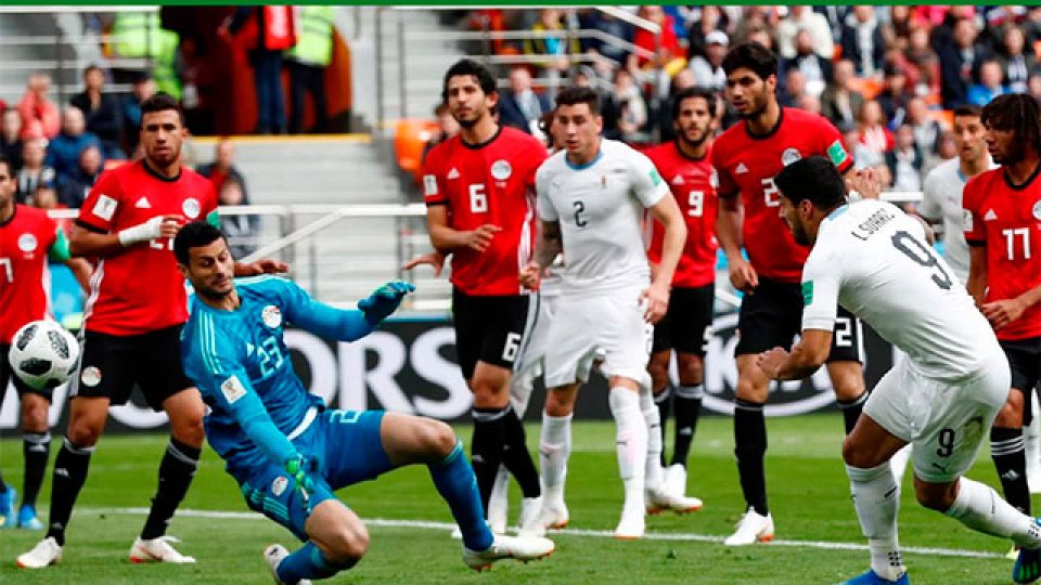 Uruguay se impuso en forma agónica ante Egipto.